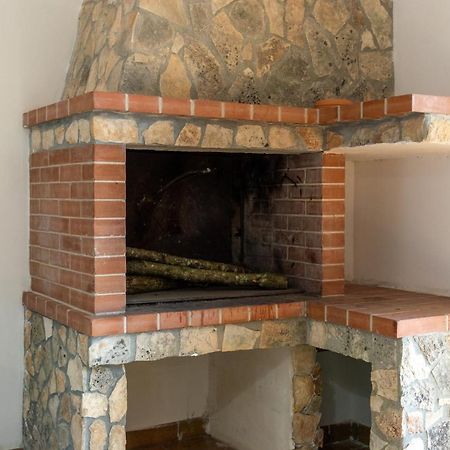 Villa Nicole Остуні Екстер'єр фото