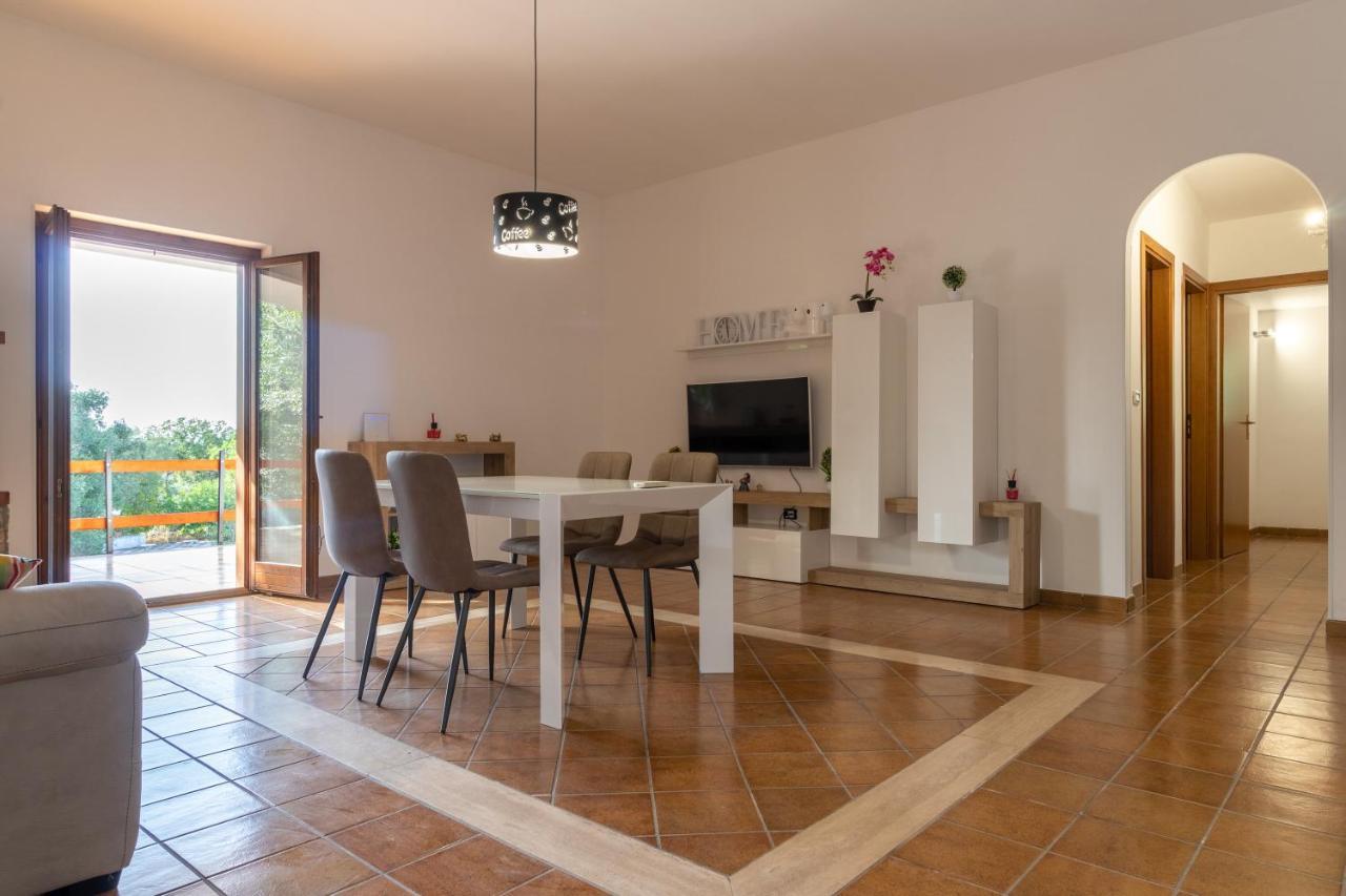 Villa Nicole Остуні Екстер'єр фото